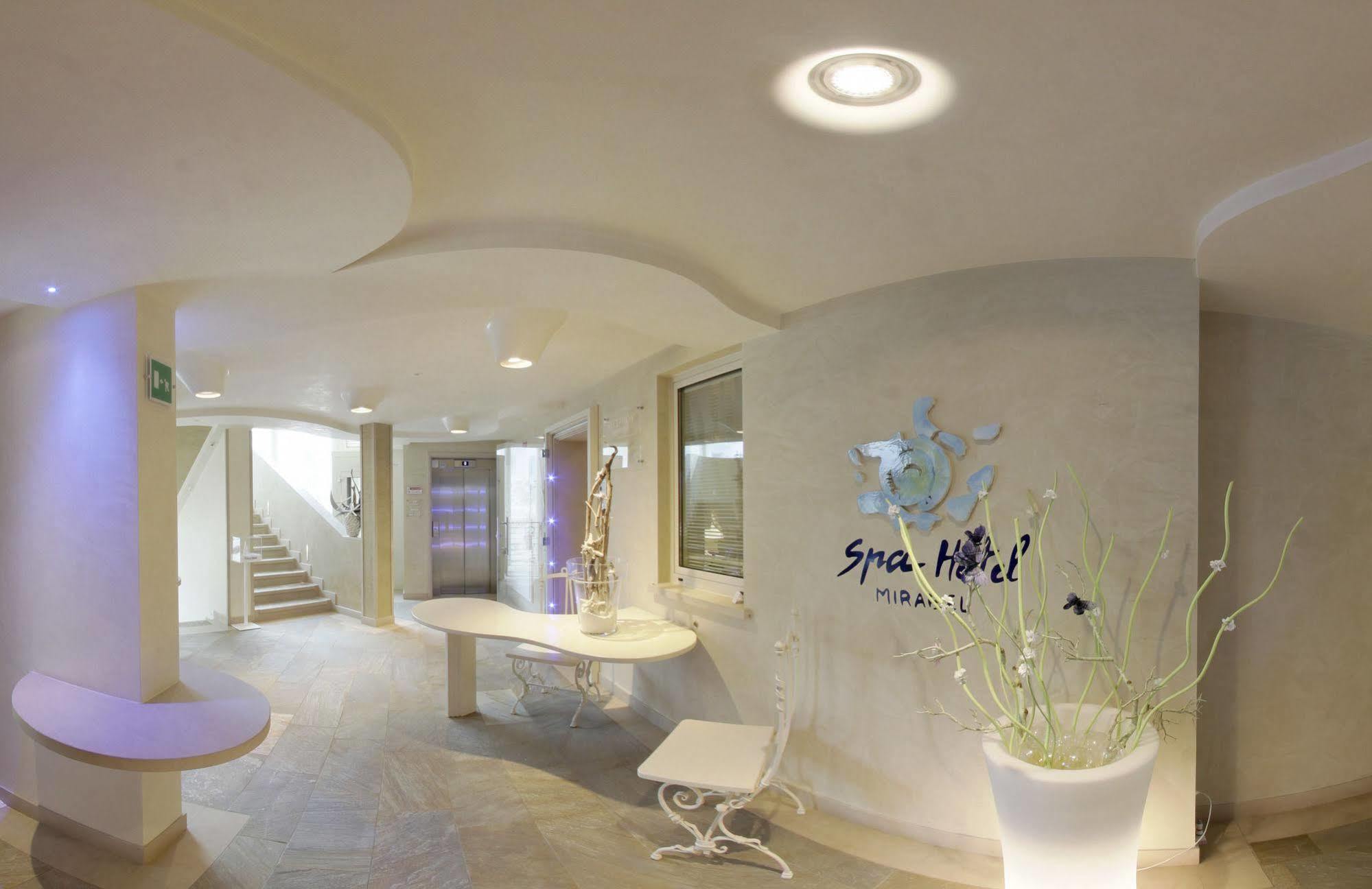Suite & Spa Mirabel Градо Экстерьер фото